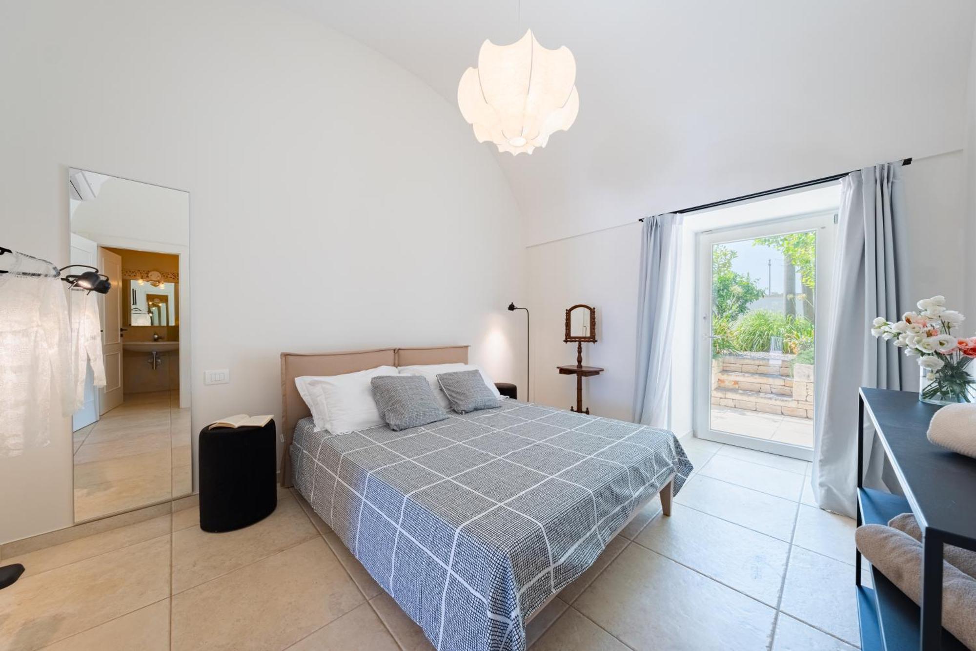 Pati Design Apartments - With Private Patio Or Terrace And Swimming Pool Monopoli Exterior photo