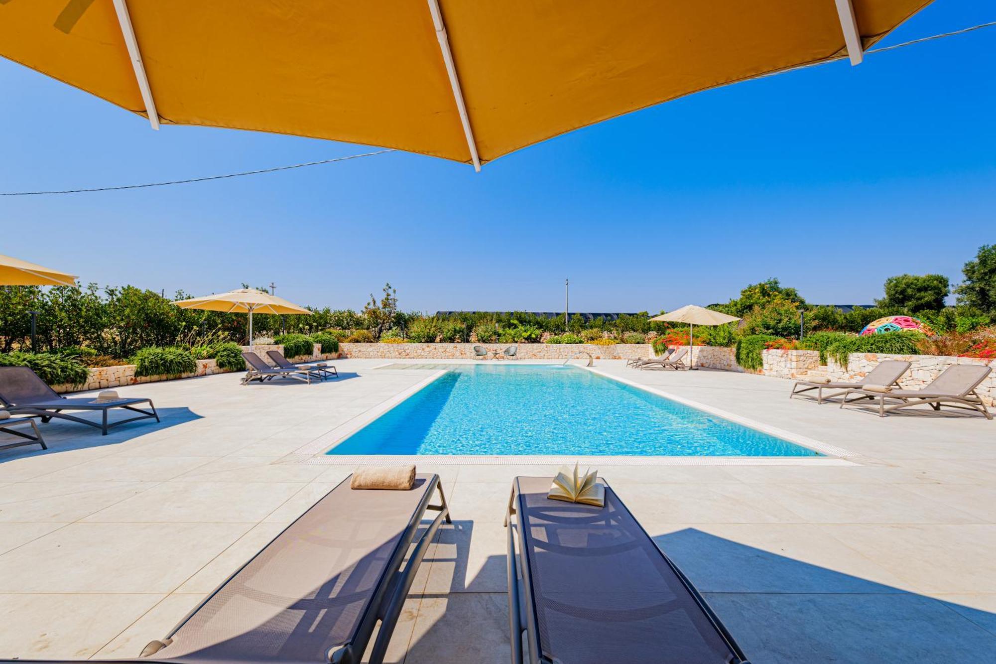 Pati Design Apartments - With Private Patio Or Terrace And Swimming Pool Monopoli Exterior photo